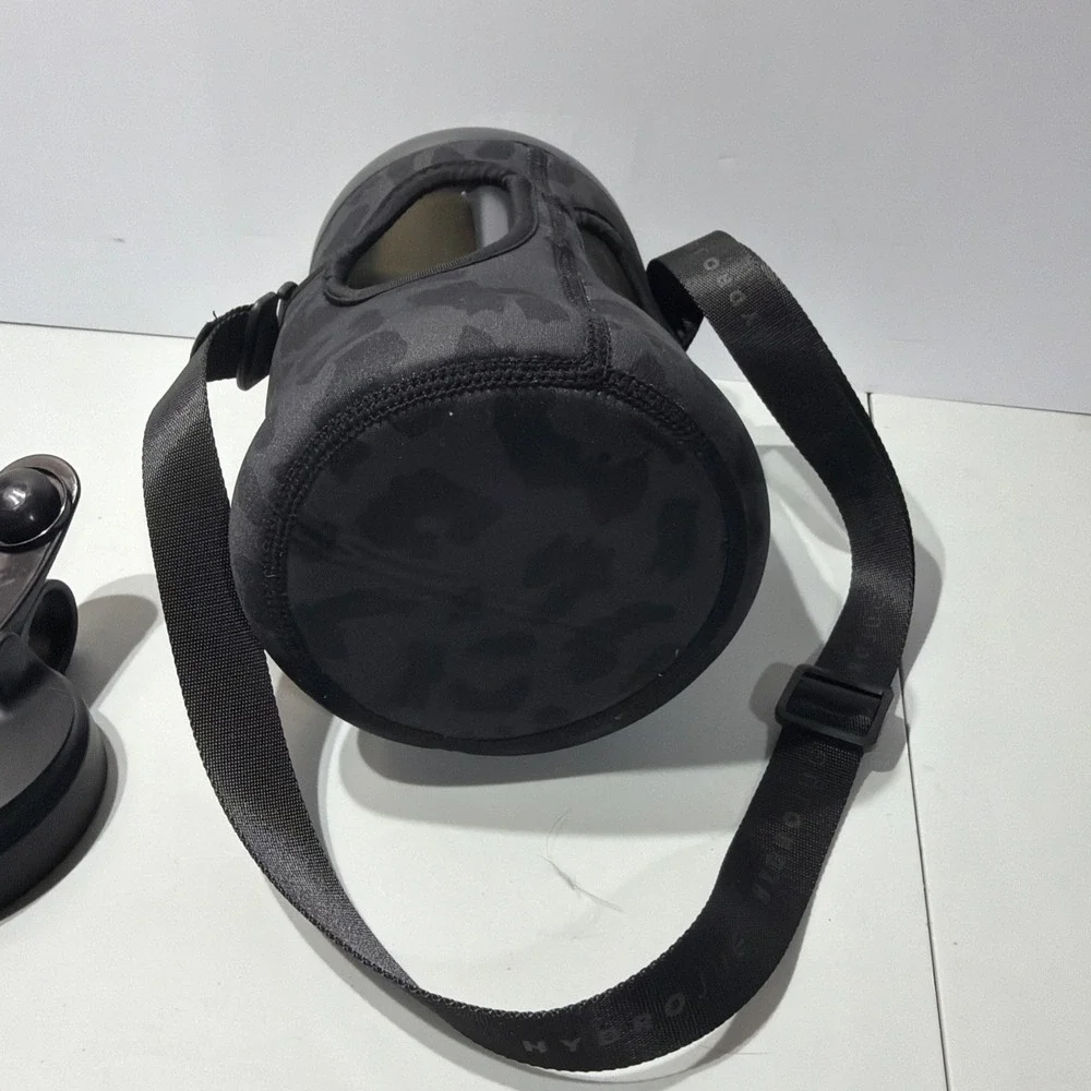 HydroJug black water